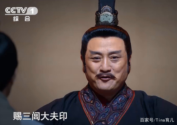 高中学生在课堂上表演《典籍里的中国》屈原片段，被家长们热赞