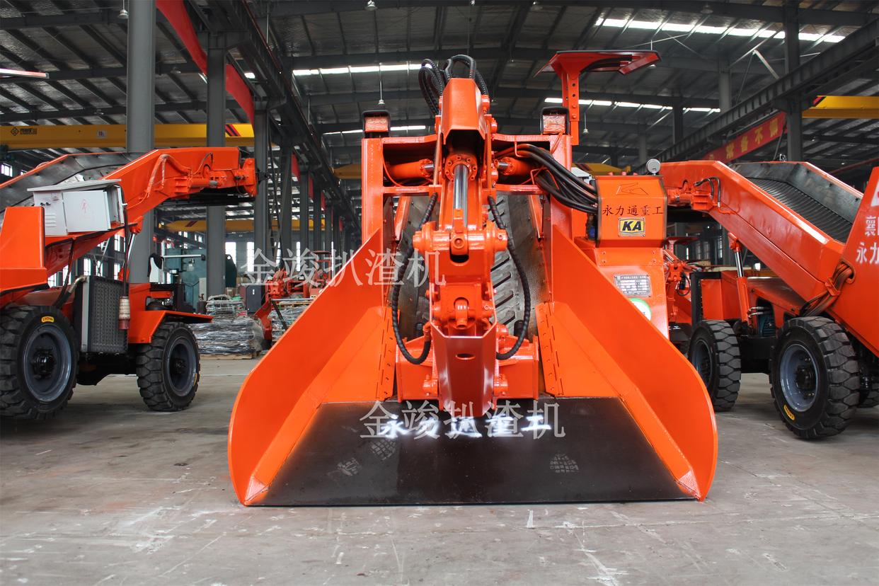 这台轮式皮带扒渣机80型有国家矿安证书,合格证书,使用手册和随车基础