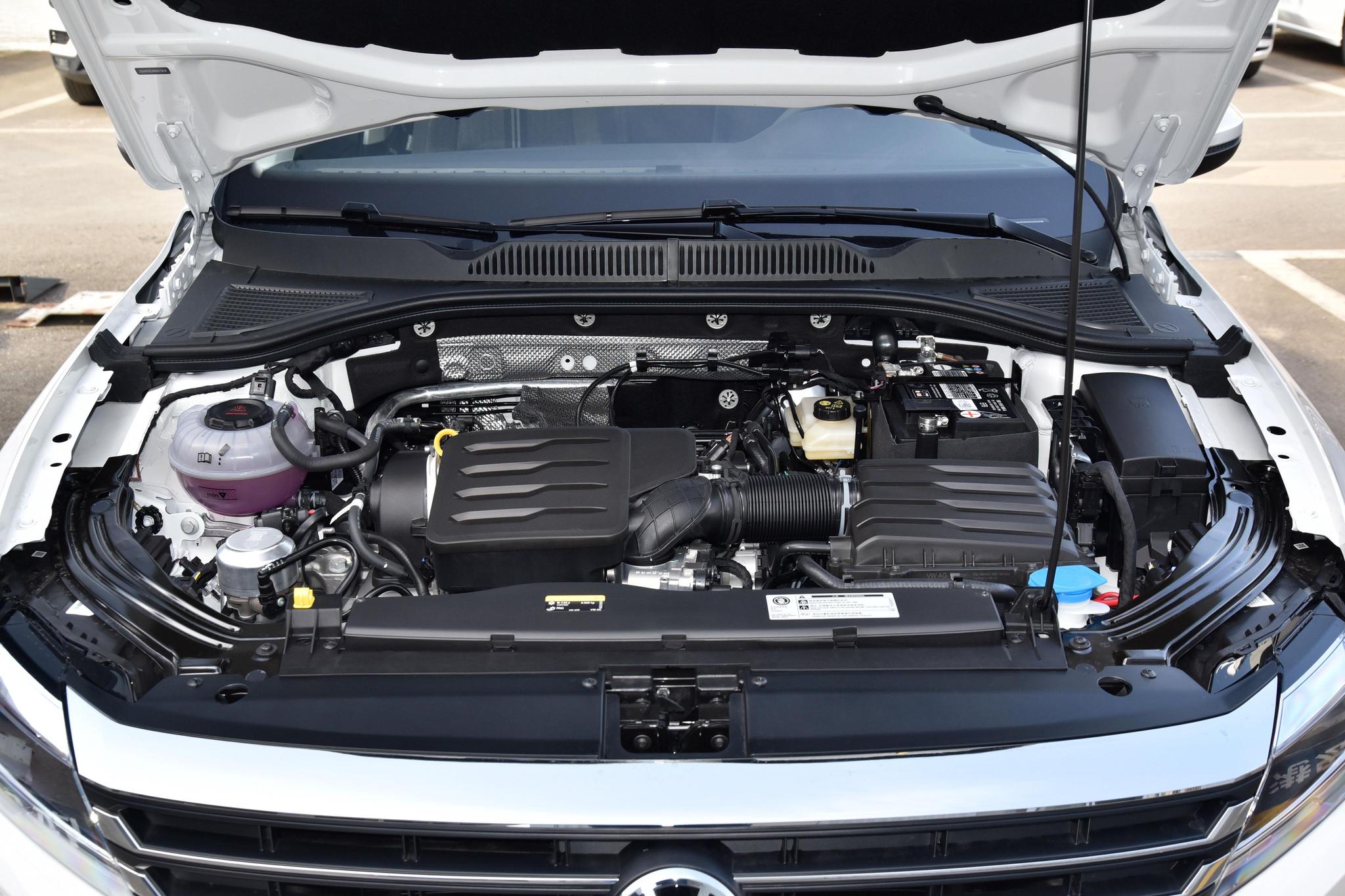 第2款要介绍的车型是大众朗逸.