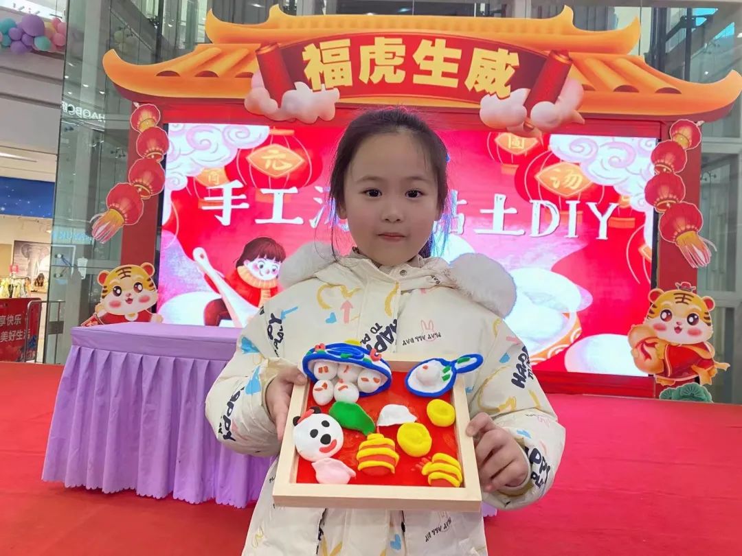 港式浪漫、硬核福利、现场求婚…快来pick你心目中最IN虎年现场