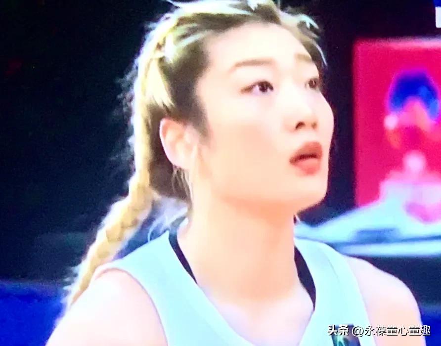 中国女篮再续神勇，74-60力克澳大利亚女篮，与日本队会师决赛