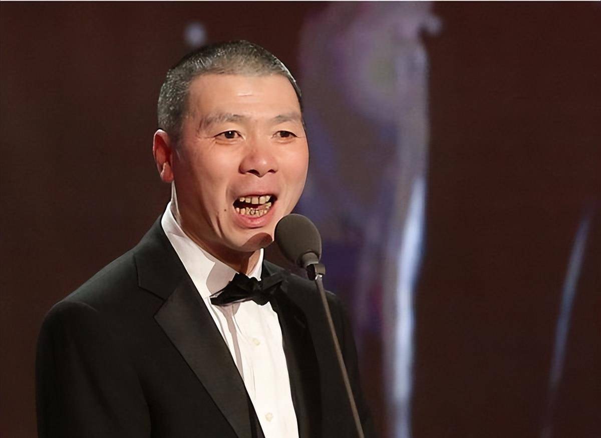 前妻女儿和领养女儿差距有多明显?同是冯小刚的孩子,却不同人生