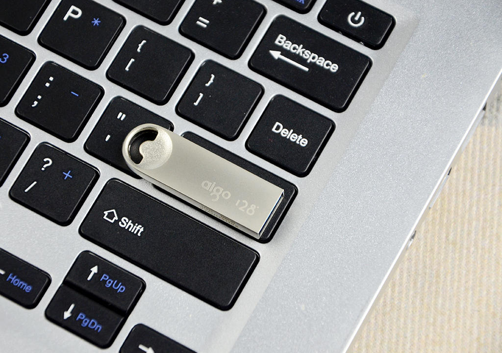 当aigo U盘遇到更快、更稳定的USB3.2接口，是种什么体验？