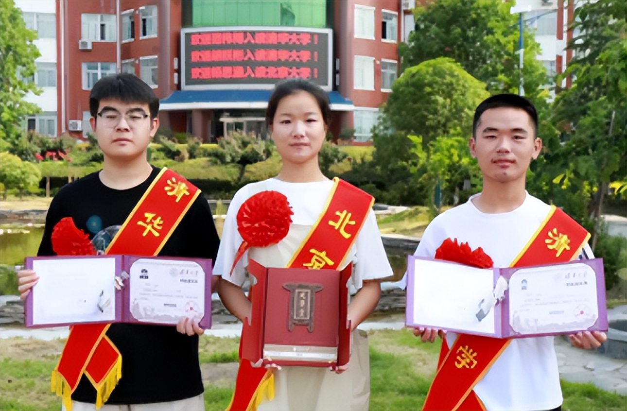 北大的“四大疯人院”，到底有多牛？很多被熟知的鬼才就出自这里