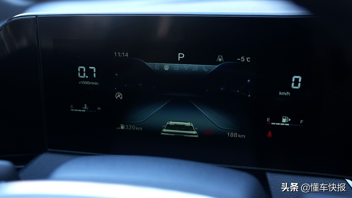 为年轻人打造的轿跑SUV，奔腾B70S产品力表现如何？