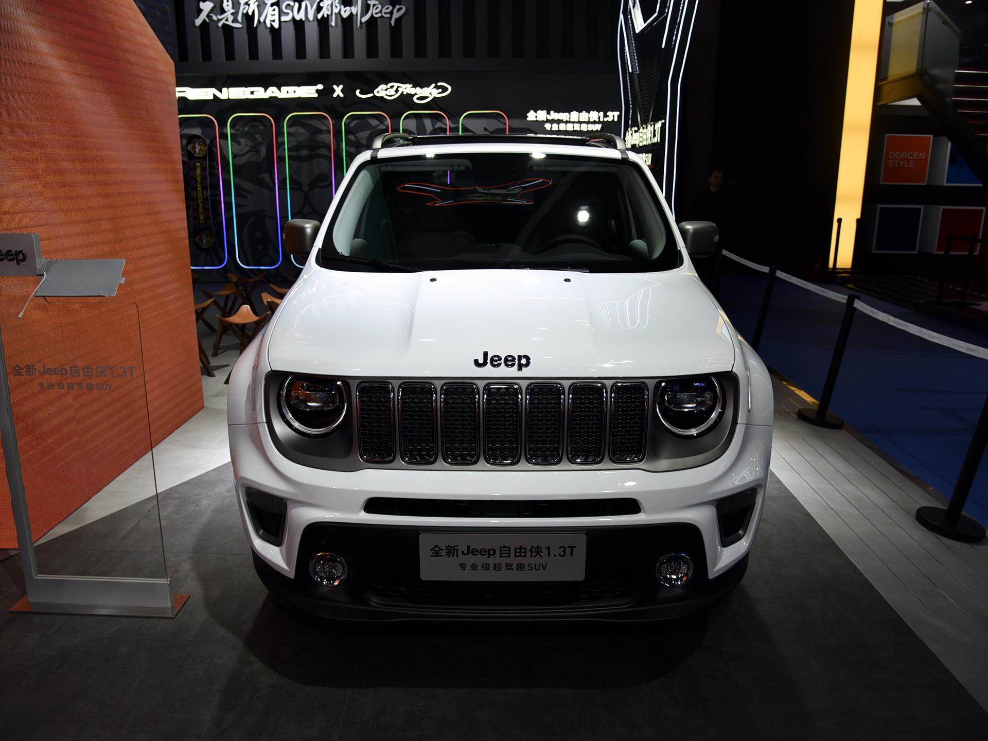 98万元的吉普usv,jeep的越野外观,实拍自由侠