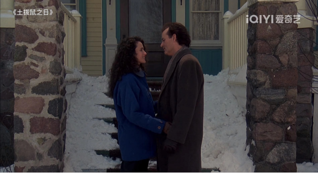 电影《土拨鼠之日》，被困在时间循环里的中年人，如何自我救赎？