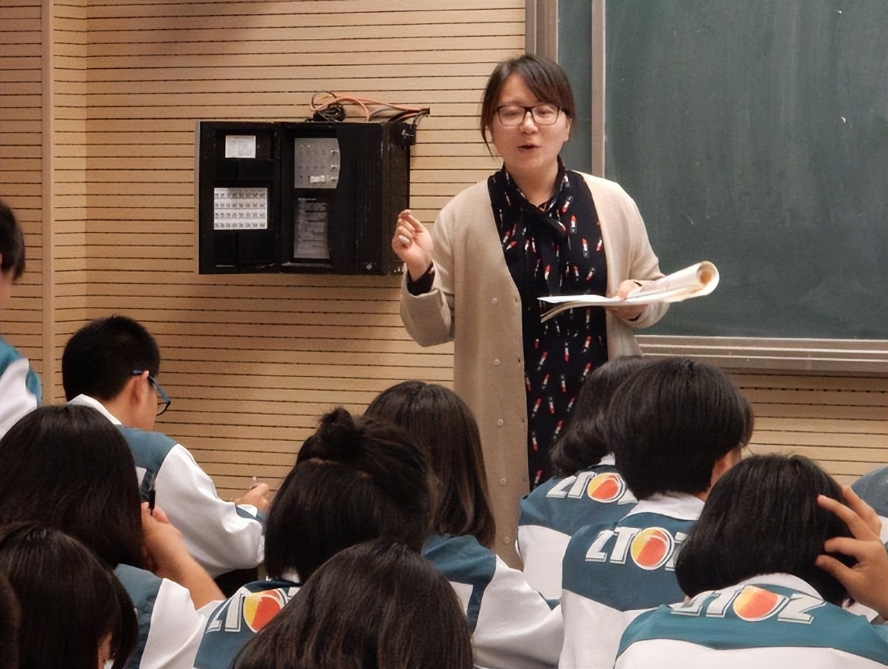 考大学老师需要什么条件（师范生有福了）