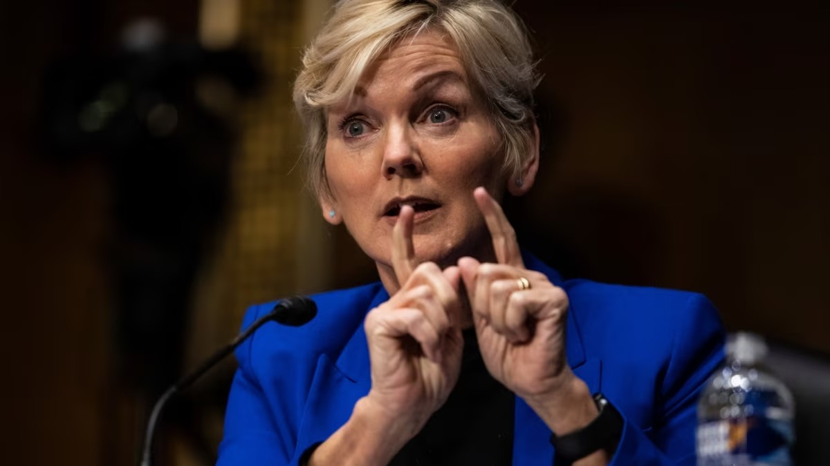 格兰霍姆此言一出,很多人都震惊了,在气候问题,能源危机的双重夹击下