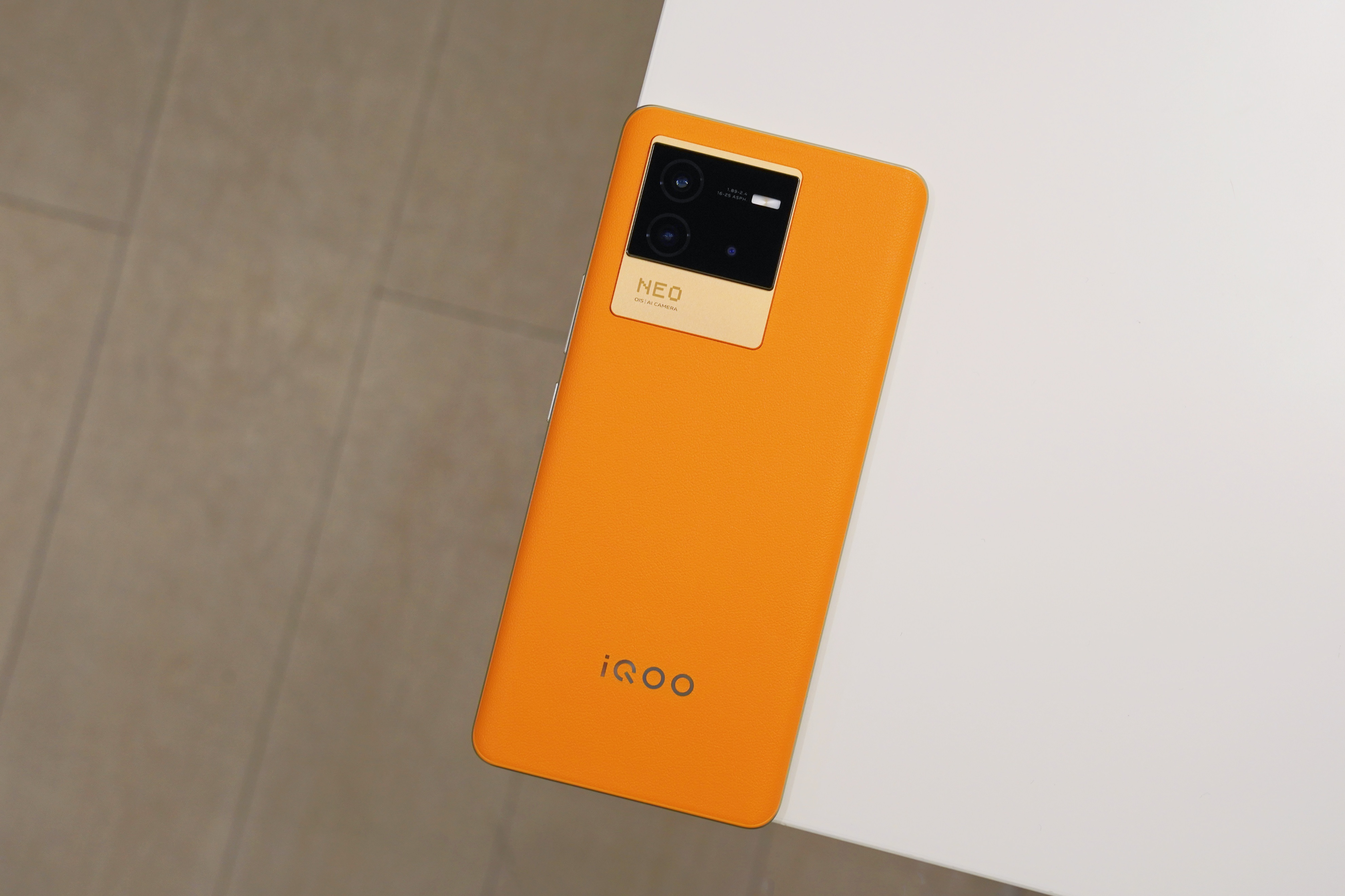 使用iQOO Neo6玩游戏之后，我的购买建议是
