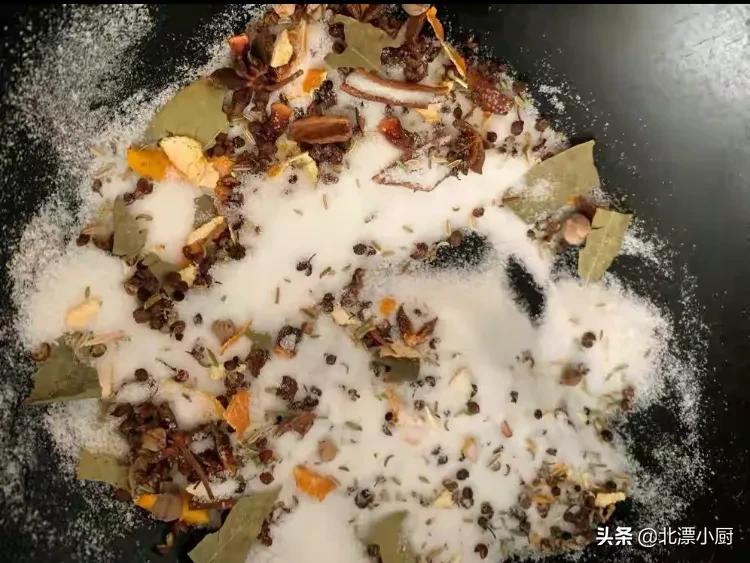 做腊肉用什么肉比较好（30年腊货制作配方色泽透亮）