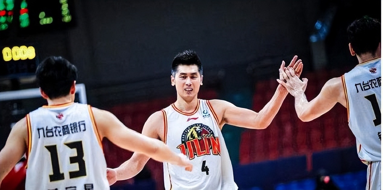 最强的锋卫摇摆人（CBA联盟球迷公认最强五人组，所有球员攻守平衡特点鲜明）