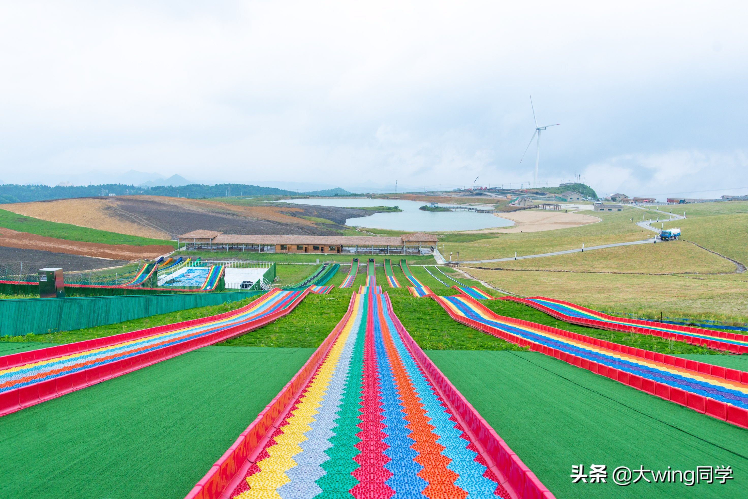 贵州“云上草原”，宛如油画的休闲胜地，旅游扶贫下的完美蜕变