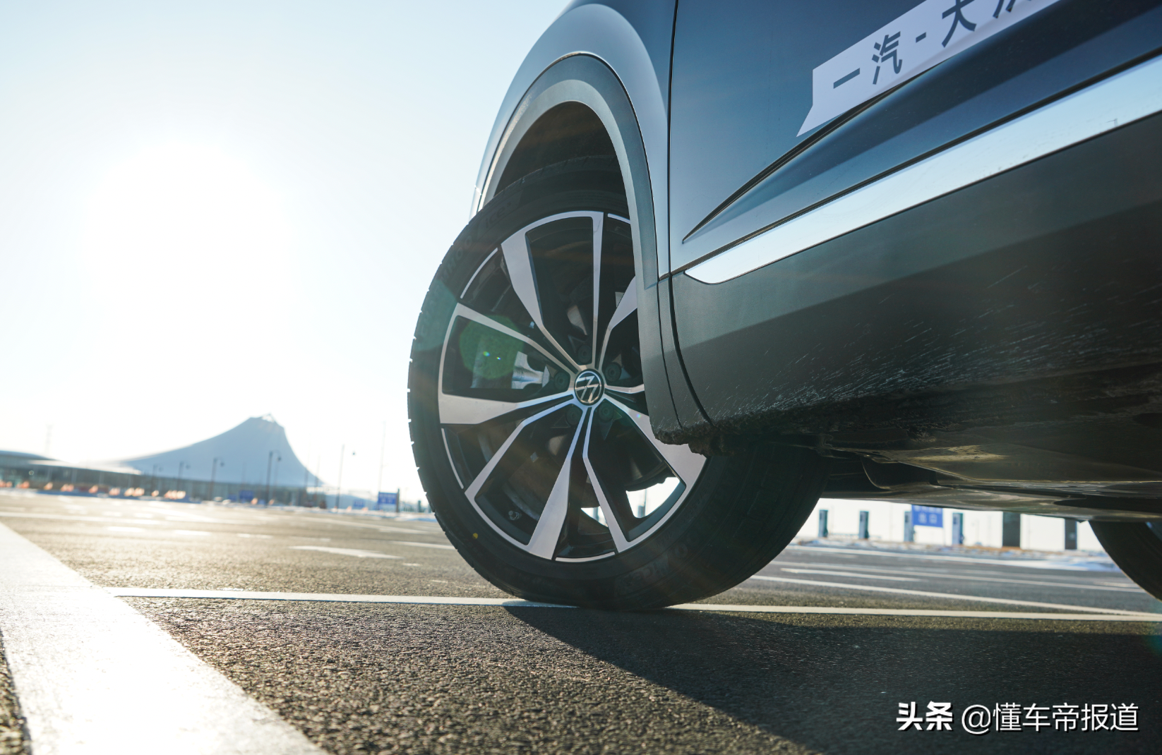V6动力底气更足！试驾一汽-大众揽境530TSI