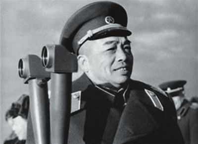 蒋介石如何评价我军十大元帅？朱老总是唯一帅才，贺老总让他恐惧