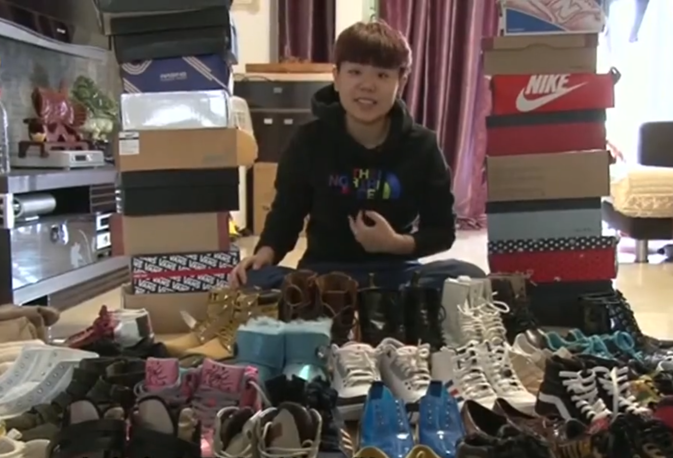 辽宁富家女：每天早饭300块，一双鞋穿三次就扔，喜欢和母亲对打