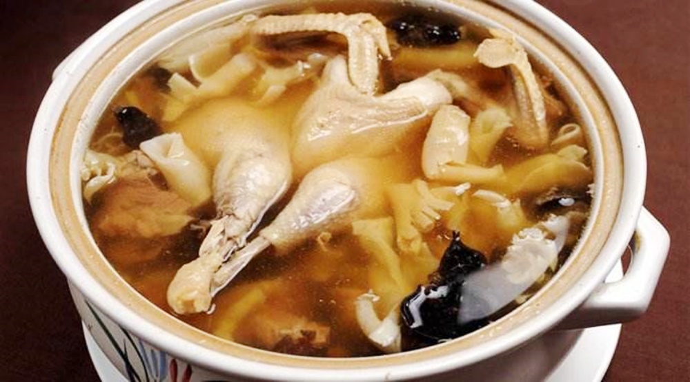 说到喝汤,自从入冬以来,大家肯定炖煮来各种各样的汤料喝,最常见的就