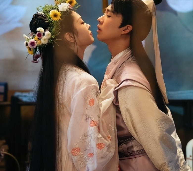 以为是“烂剧”，开播后个个是“王炸”，每帧都有看点