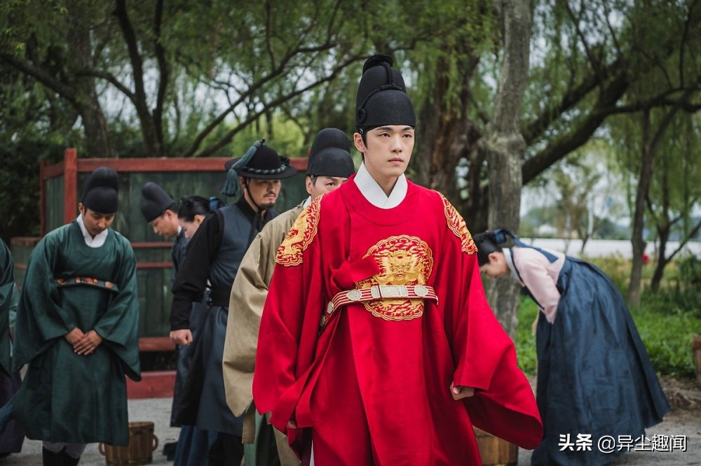 丁一宇《獬豸》无论是现代剧或古装剧都相当适合的丁一宇,他在《獬豸