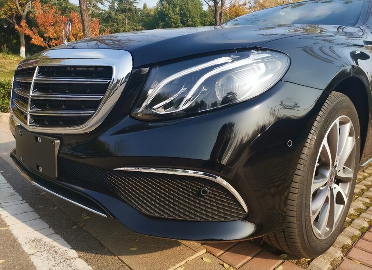 48万提了辆奔驰E300L，开了8990km，车主终于说出真实感受