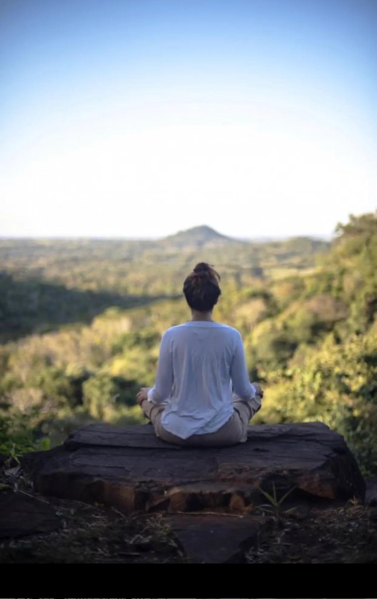 《打坐》文/王延平