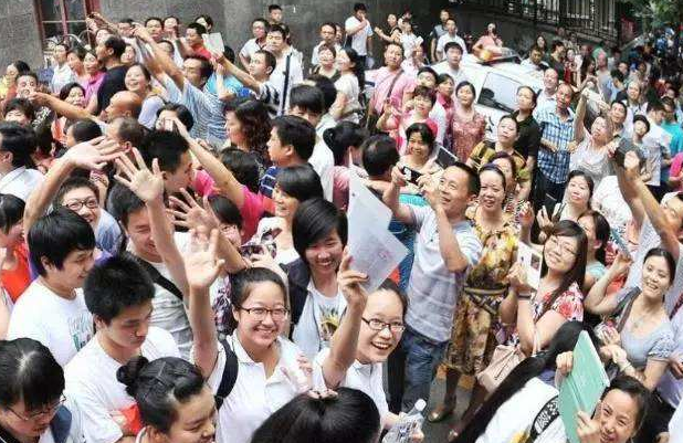 如果高考“开卷”让带一样物品，你会带啥？“学神”的回答太精彩