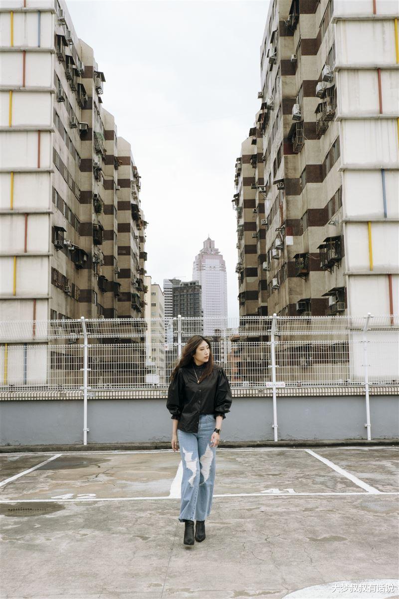 周杰伦餐厅员工出道发片，长发飘逸超正超会唱