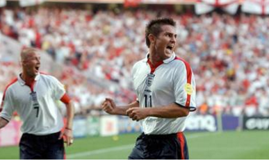 2004世界杯在哪个国家举行（2004年欧洲杯：冷门与颠覆齐飞，青春共激情一色）