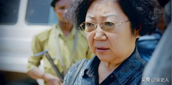 中国大妈身价千万惹众怒，在非洲被判15年，国人却拍手称快