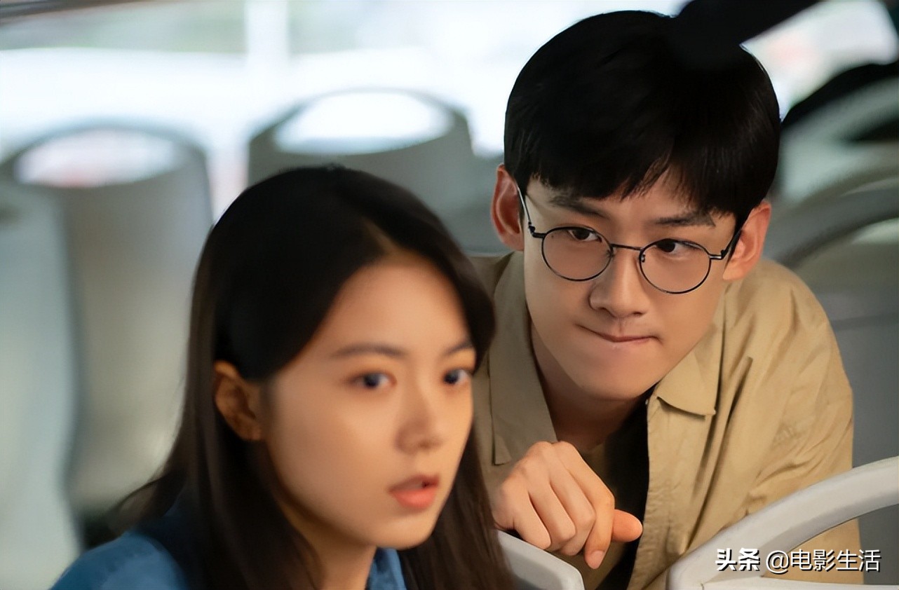 2022年上半年10佳国产剧，央视占了4部，最高分高达8.6分