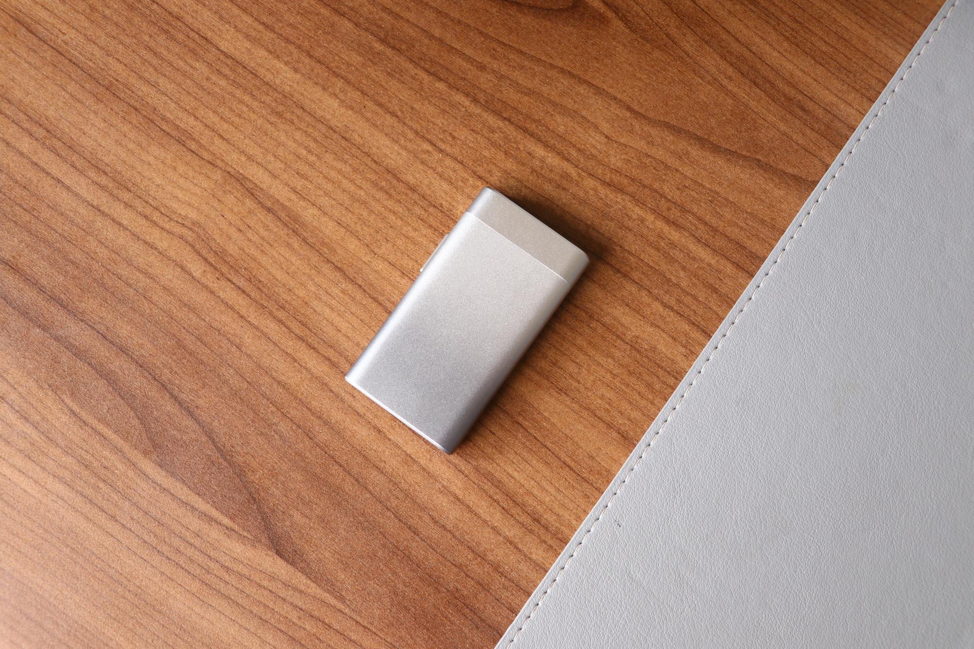 “新能源”打火机体验：高颜值无耗材，充电就能正常工作？