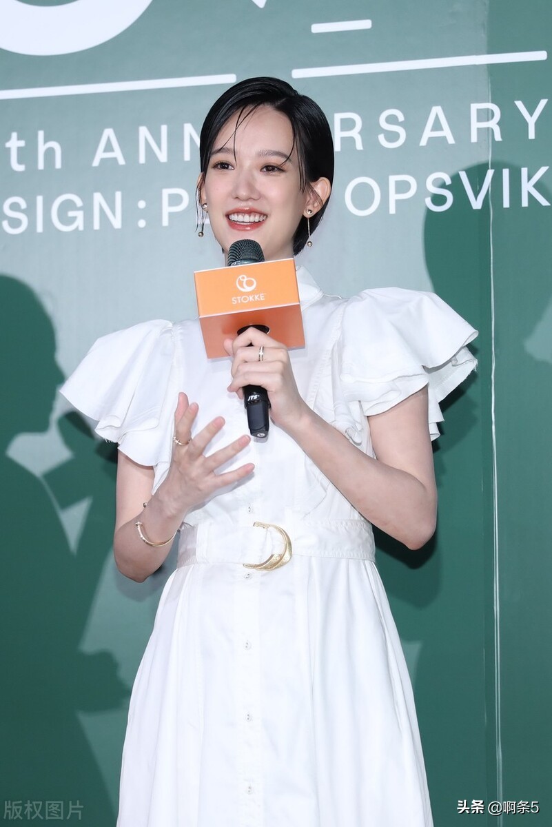 孟耿如挺有气质的