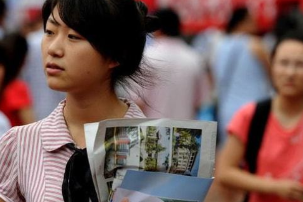 湖北一高中被学生投诉，理由是学校放假太少，官方的回复太暖了