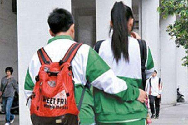 中学校服（为了防止中学生早恋）