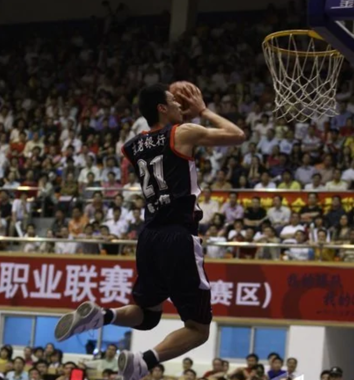 nba上有哪些勤能補拙的人（8年7冠！廣東宏遠頭號福將！可能是史上最低調的第六人）