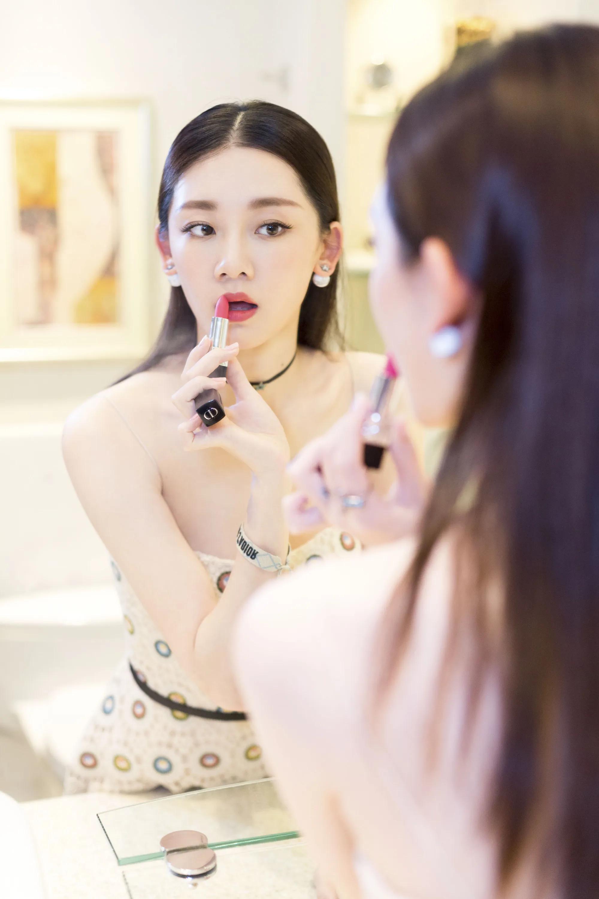 苗苗｜女神真美