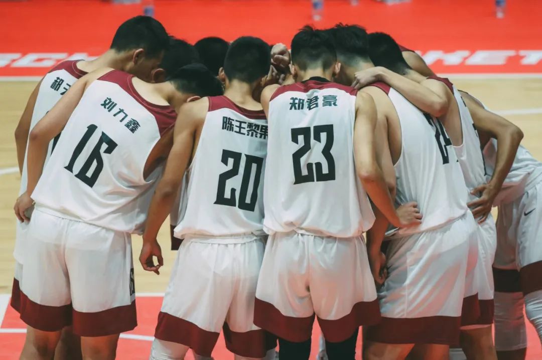 全美高中生篮球（终于，我们也有自己的“五星高中生”了）