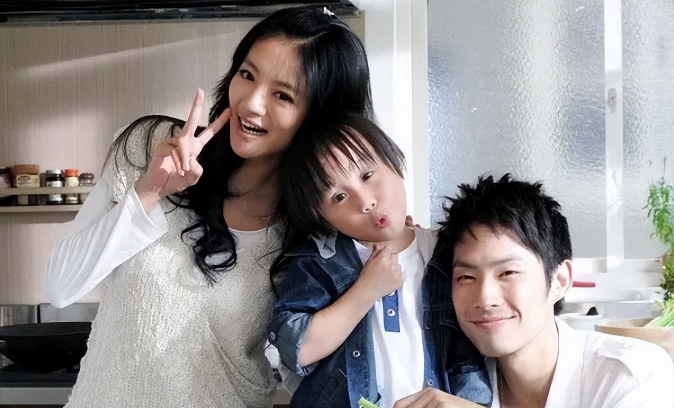 小脸通红，我童年都看了些什么啊