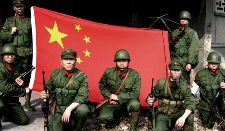 1988年邓公决定恢复军衔制，却下令：取消元帅和大将军衔！为啥？