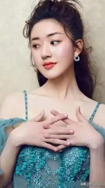 赵露思，最后一张嘟嘴照，特别好！可爱无敌，也特美