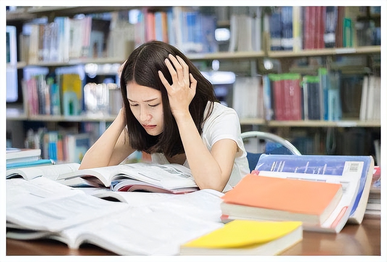 拨开云雾见天日(双非学生二战考上中国人民大学，我吃了太多苦，希望你能看清现实)