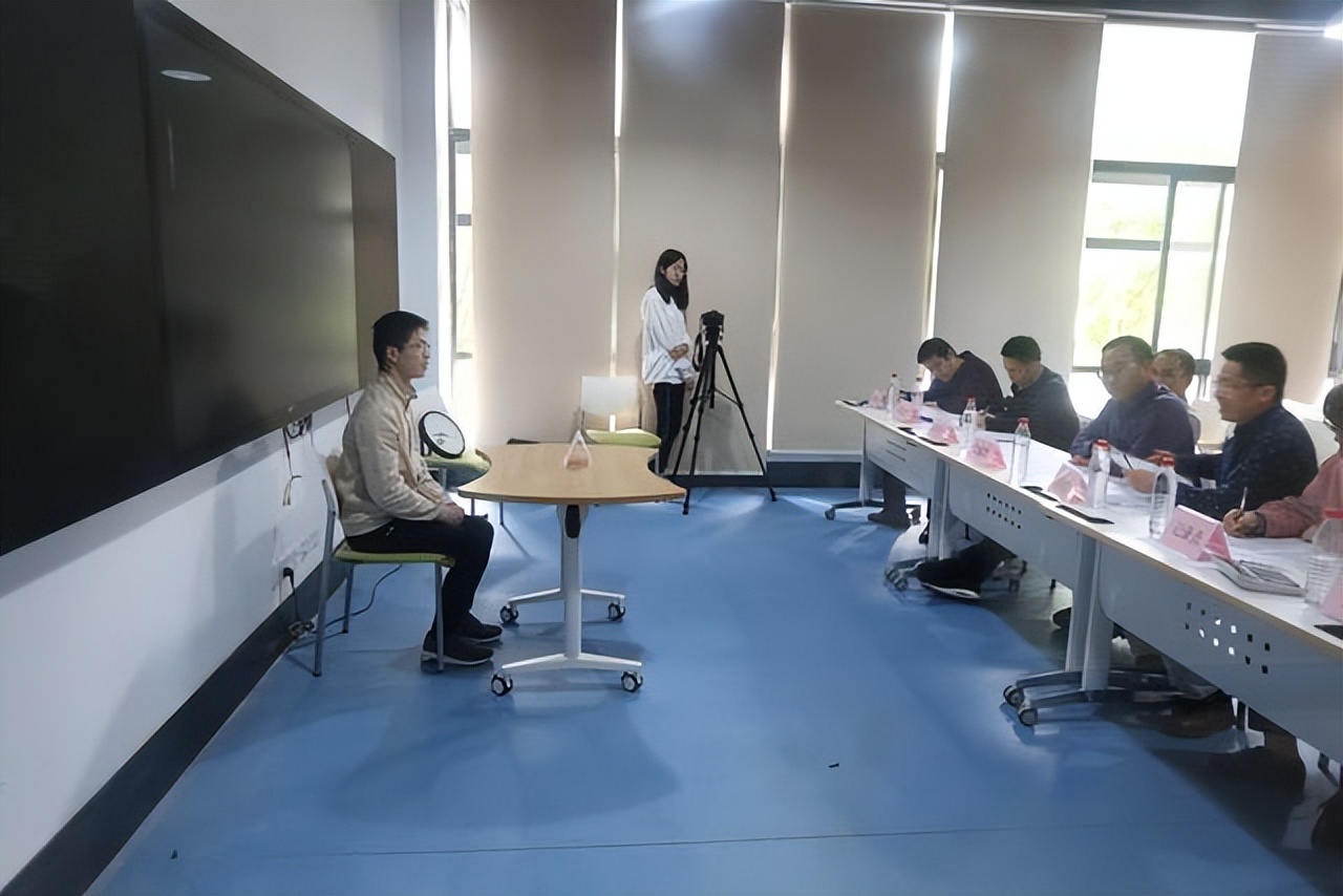 北京协和医学院上热搜，网友质疑复试不公，当事人好友透露真相