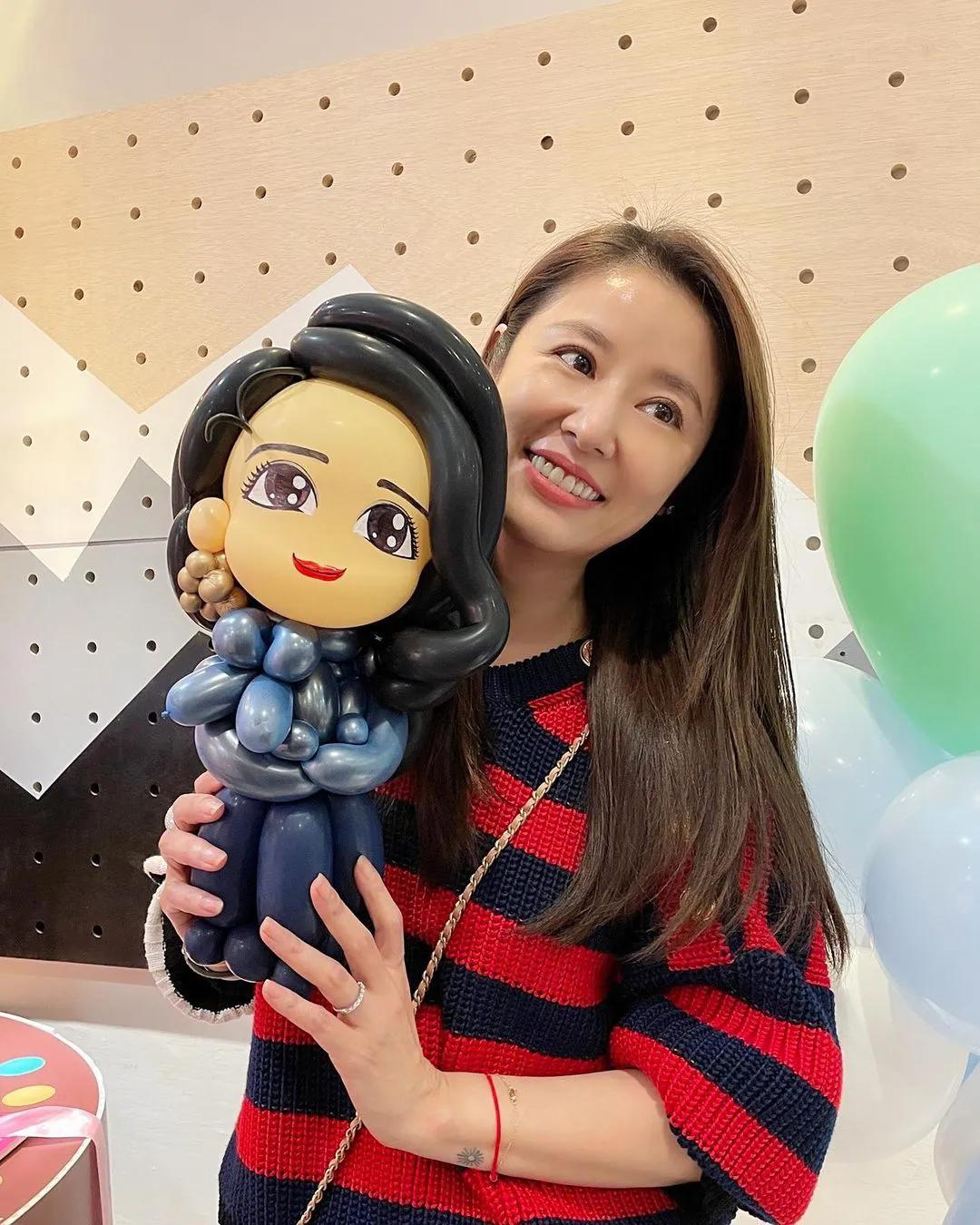 林心如晒女儿5岁生日派对，现场布置粉嫩可爱，小海豚英文名曝光