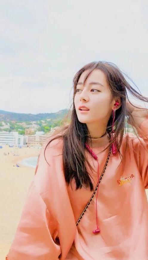 迪丽热巴2022最美靓照，女神总是百变的