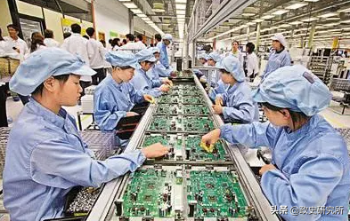 从“世界工厂”到“桃色之都”，东莞三十年来经历了什么？