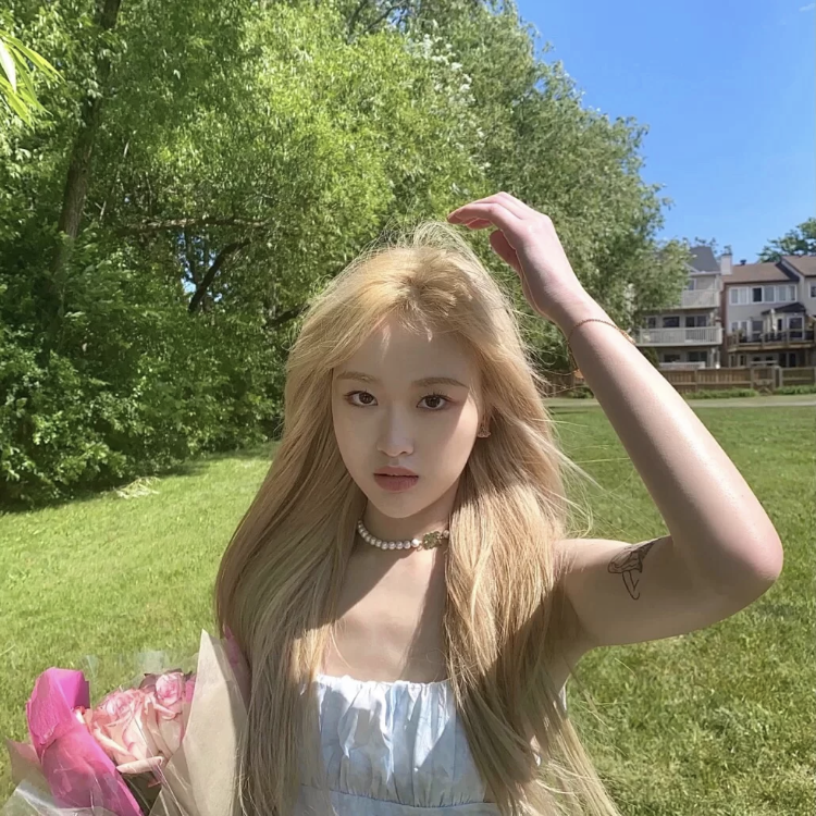 染亚麻白金多少钱(你适合"深发色"还是"浅发色"?染错真的很显老)