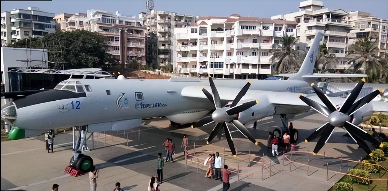 ӡǿ֮һսԺըͼ-142M3ܡ