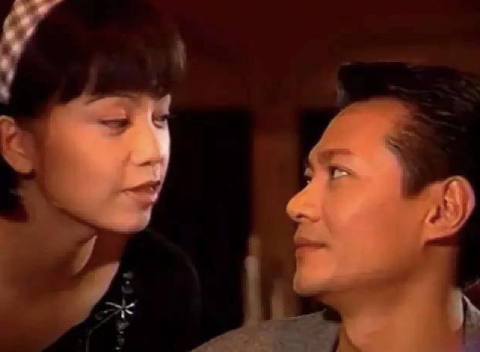 一手好牌却打得稀烂，这8位“高开低走”的港星，个个不值得原谅