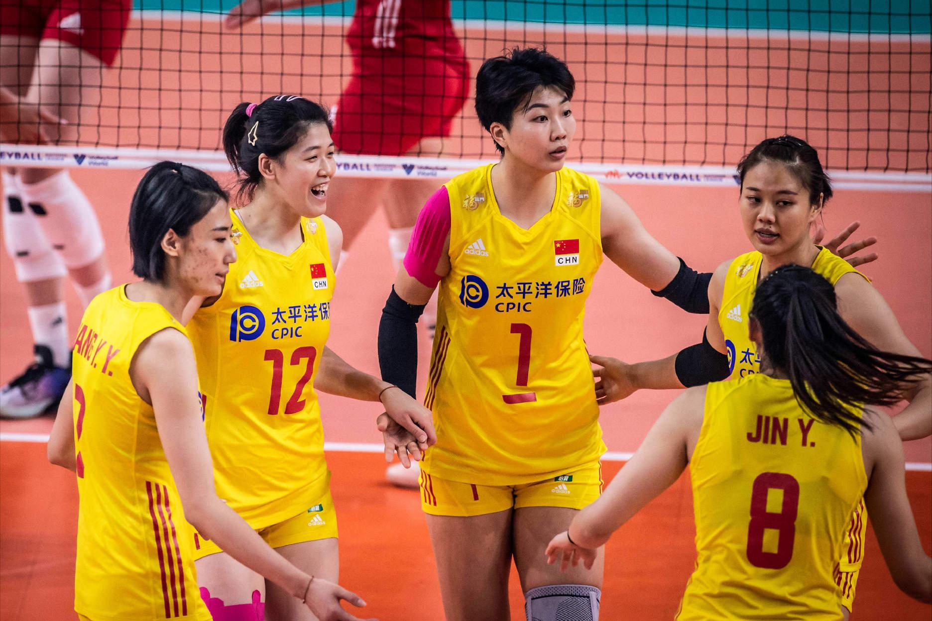 世联赛最新积分榜！中国女排离总决赛还差一胜，奥运亚军提前晋级
