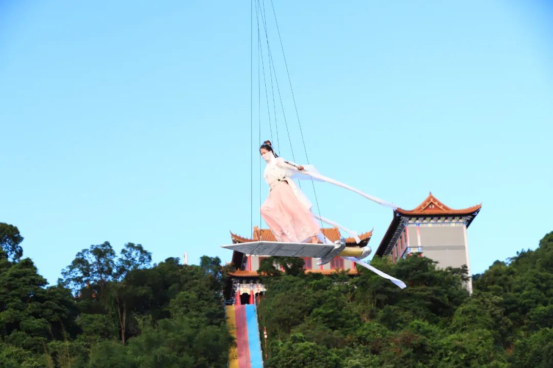 太空三人组将飞回地球啦！清明假期观音山也可以圆您飞天梦